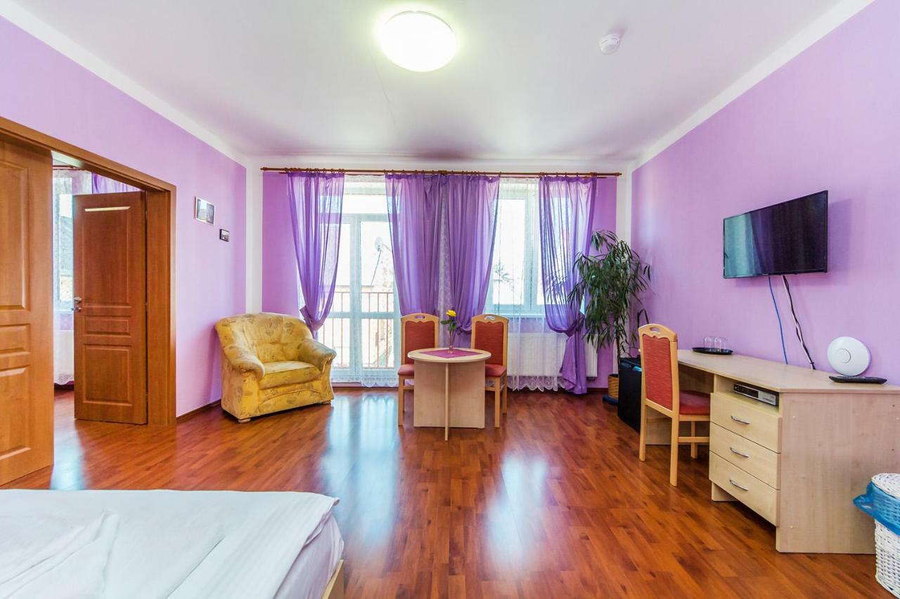 Hotel & Motorest V Udoli Zlateho Potoka Blsany 外观 照片